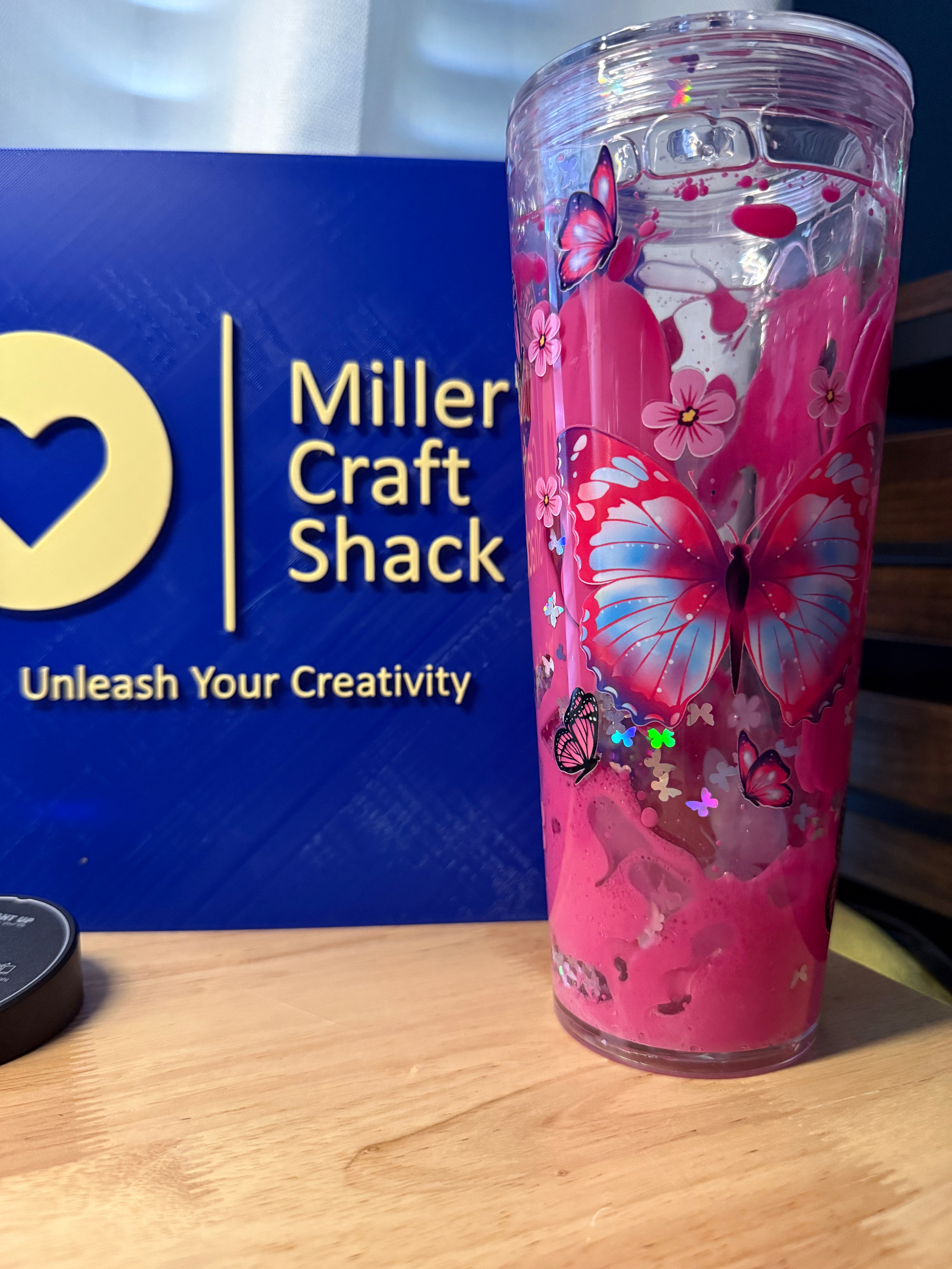 Butterfly 24oz with pink lava flow - 24 oz