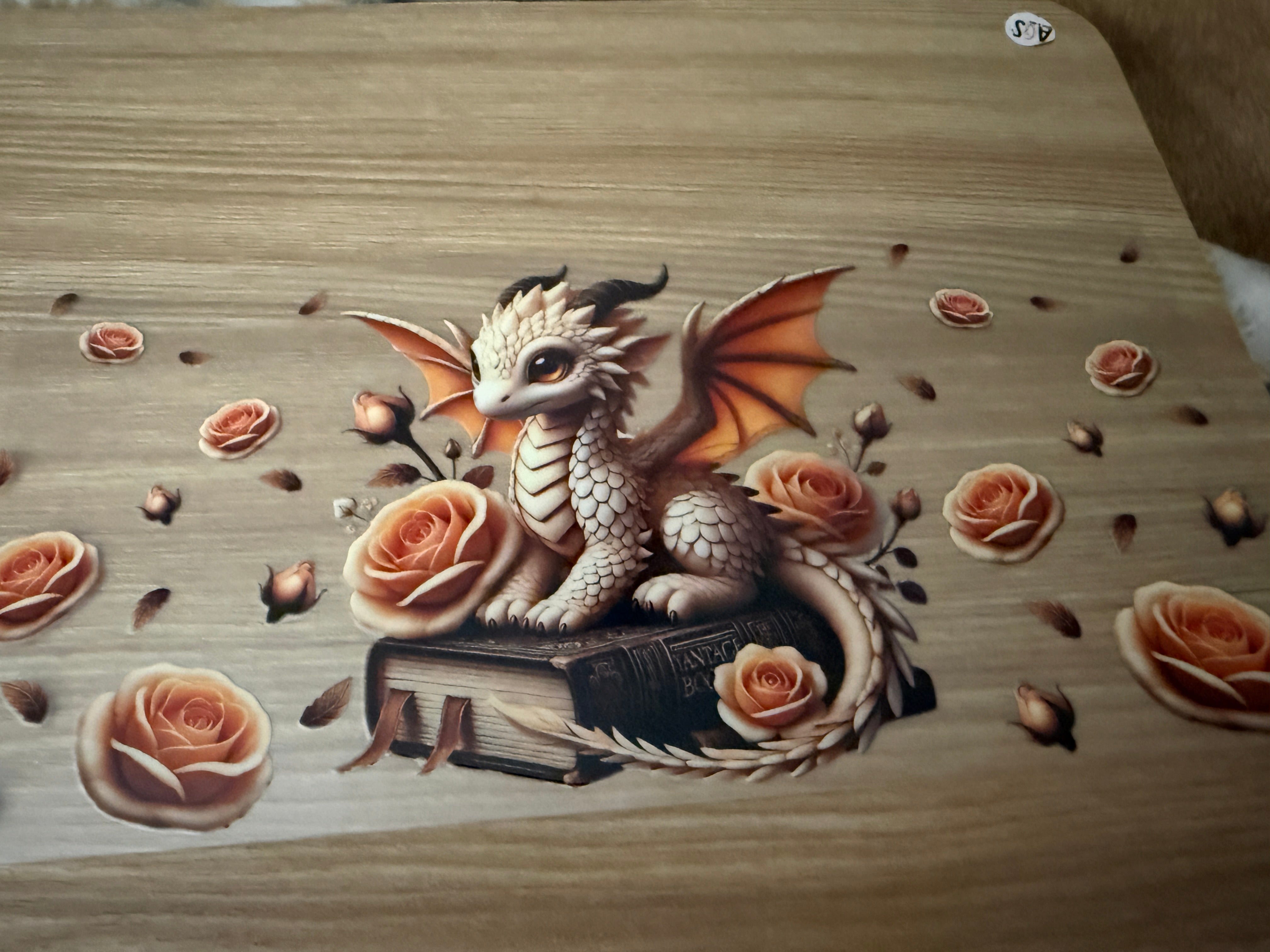 Reptile - Cream Dragon sitting